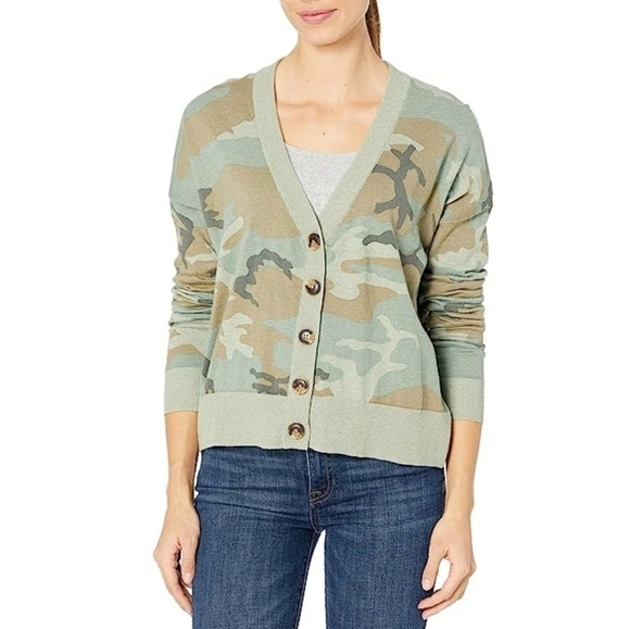 Sanctuary Sweaters - Sanctuary Camo Let's Hang Cardigan Large